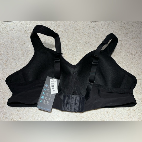 NEW Torrid Active UNDERWIRE SPORTS BRA, Black size 44B - Picture 2 of 4
